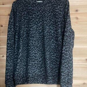 Grey and Black Leopard Print